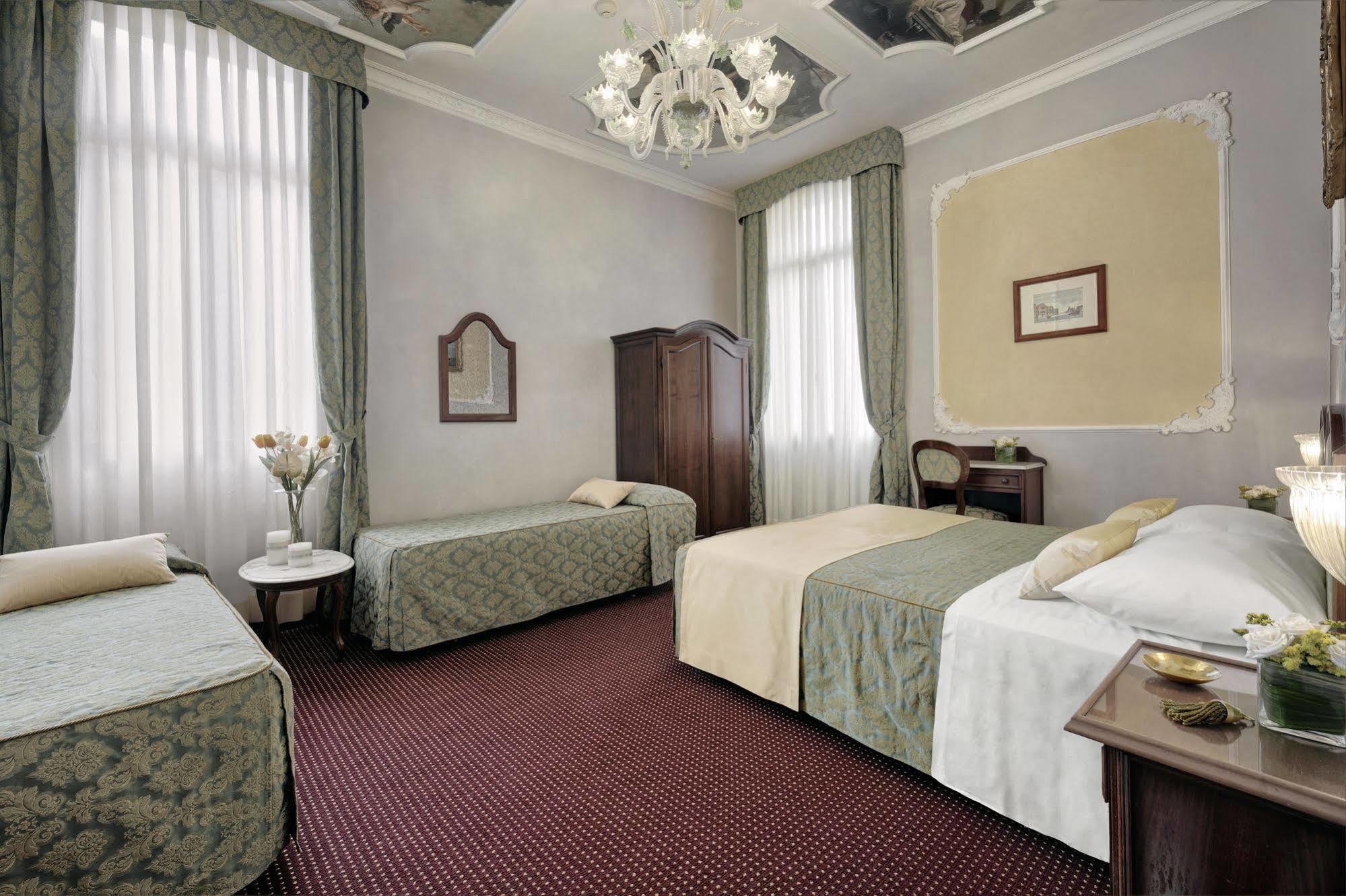 Pausania 3* Venise
