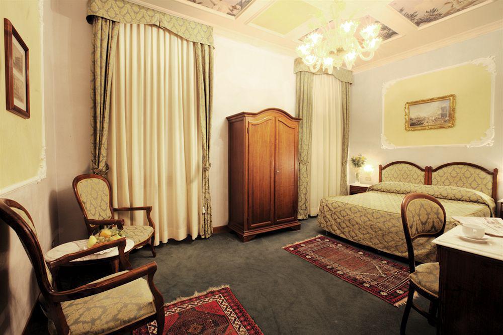 Pausania 3* Venise