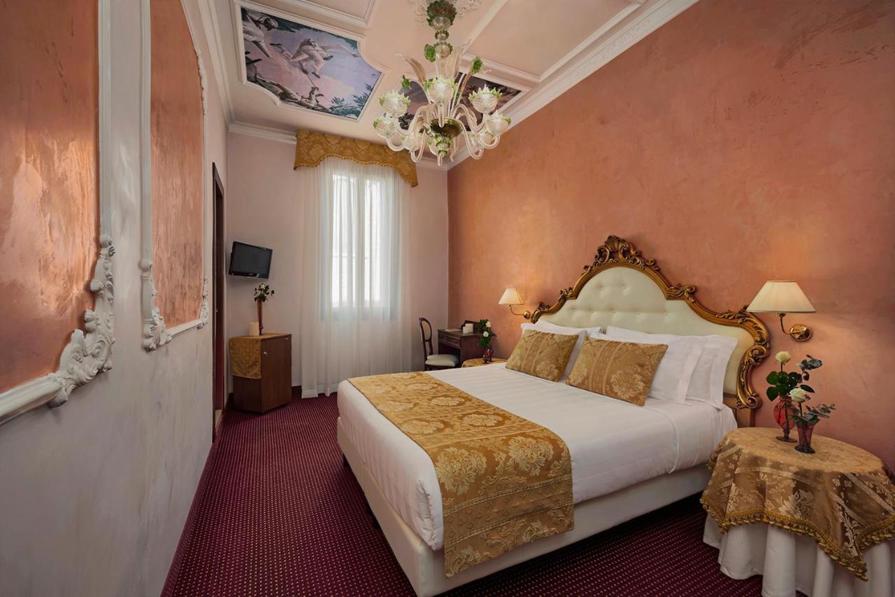 Pausania 3* Venise